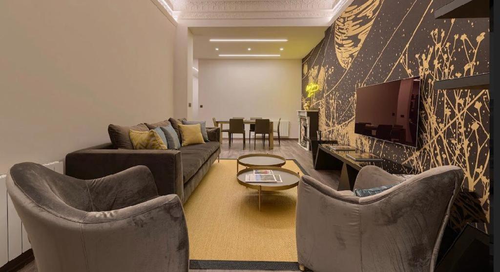 Abando Suites By Next Stop บิลเบา ภายนอก รูปภาพ