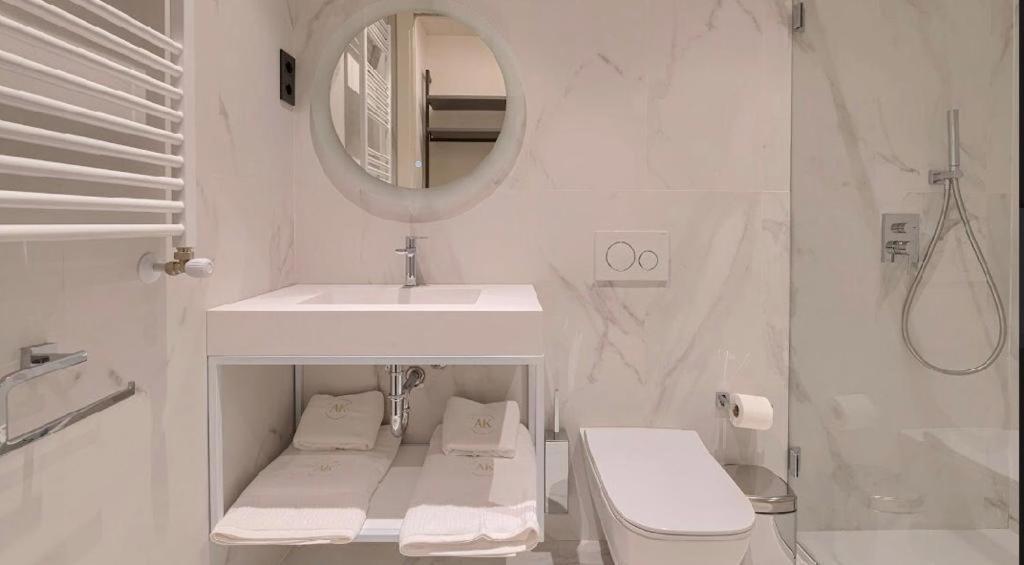 Abando Suites By Next Stop บิลเบา ภายนอก รูปภาพ